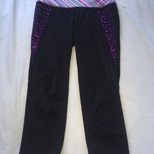 Black athletic leggings